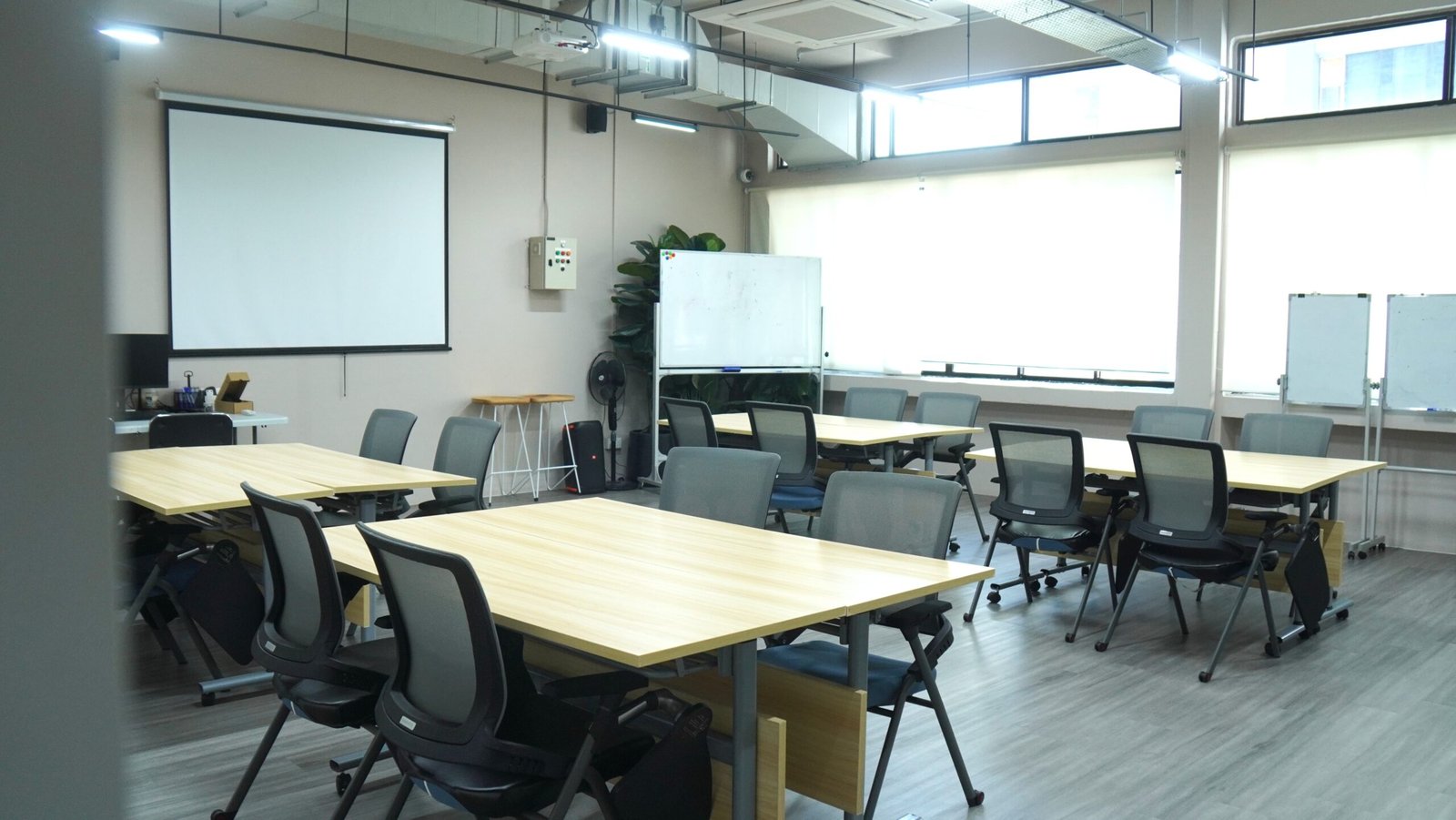 Training Room 2 in cluster layout